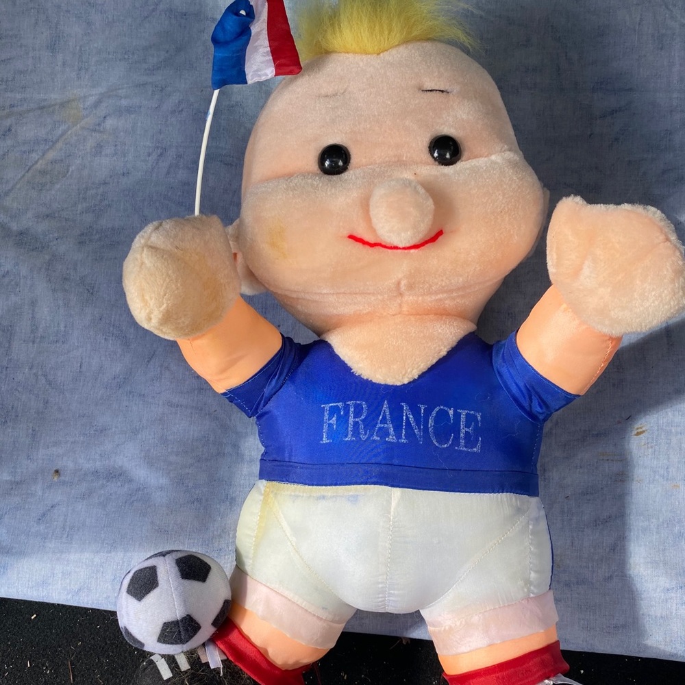 Meet your Posher, Elaine